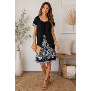 FOREVER Black & White Floral Dress Small Boho Shift Tunic Short Sleeve Casual